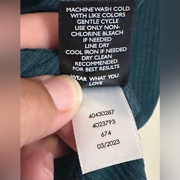 NWT Torrid Fitted Super Soft Rib Crew Neck Asymmetrical Cut Out Tee Size 4X Teal - Picture 8 of 11